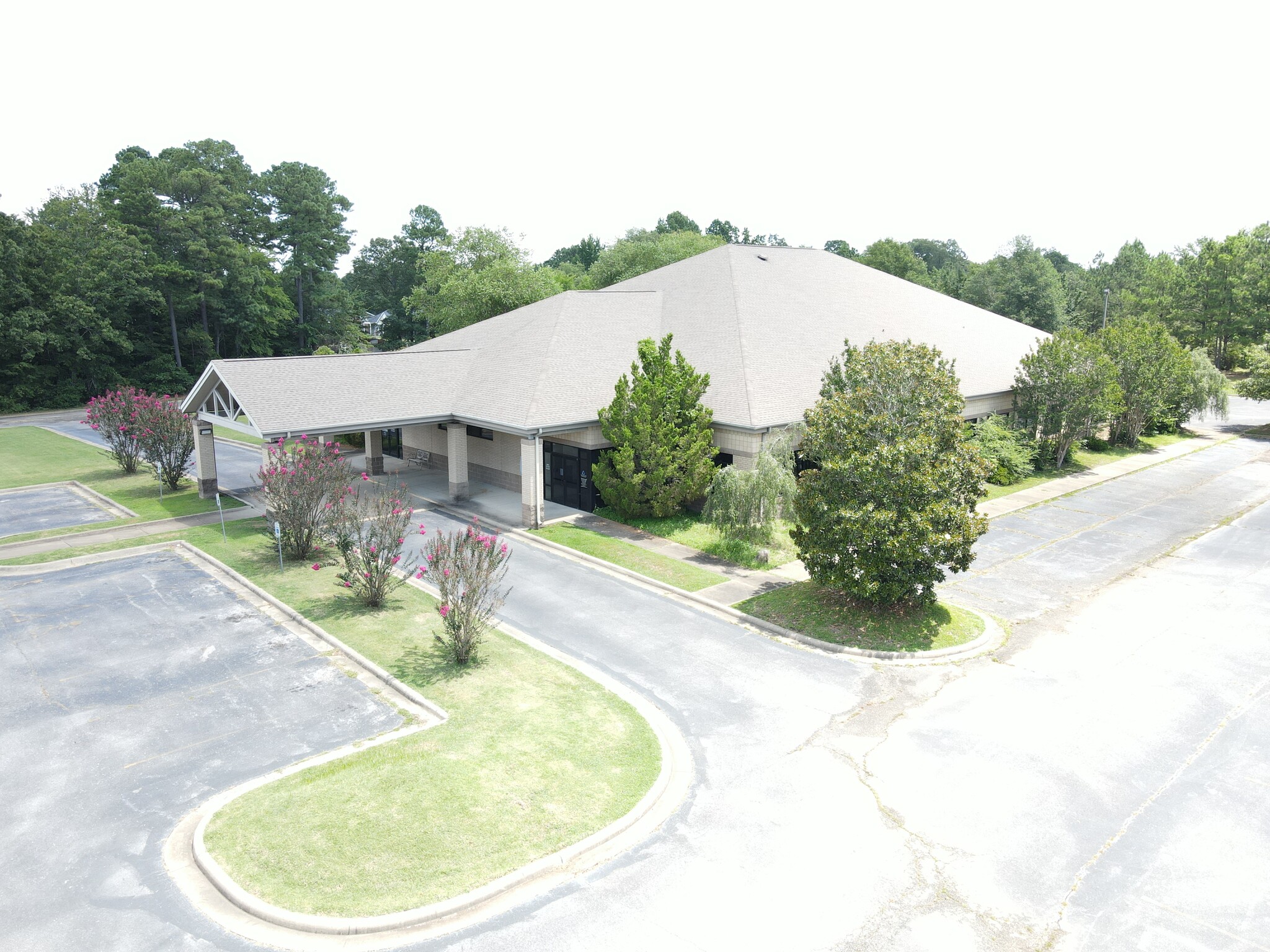 1003 Schneider Dr, Malvern, AR for sale Primary Photo- Image 1 of 13