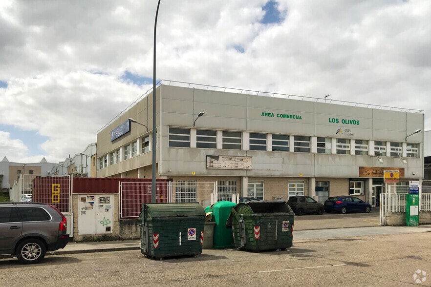 Calle del Empleo, 28, Getafe, Madrid à vendre - Photo du bâtiment - Image 3 de 3