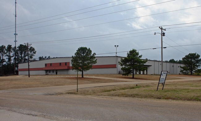 Plus de détails pour 400 E Industrial Park Rd, Holly Springs, MS - Industriel à louer