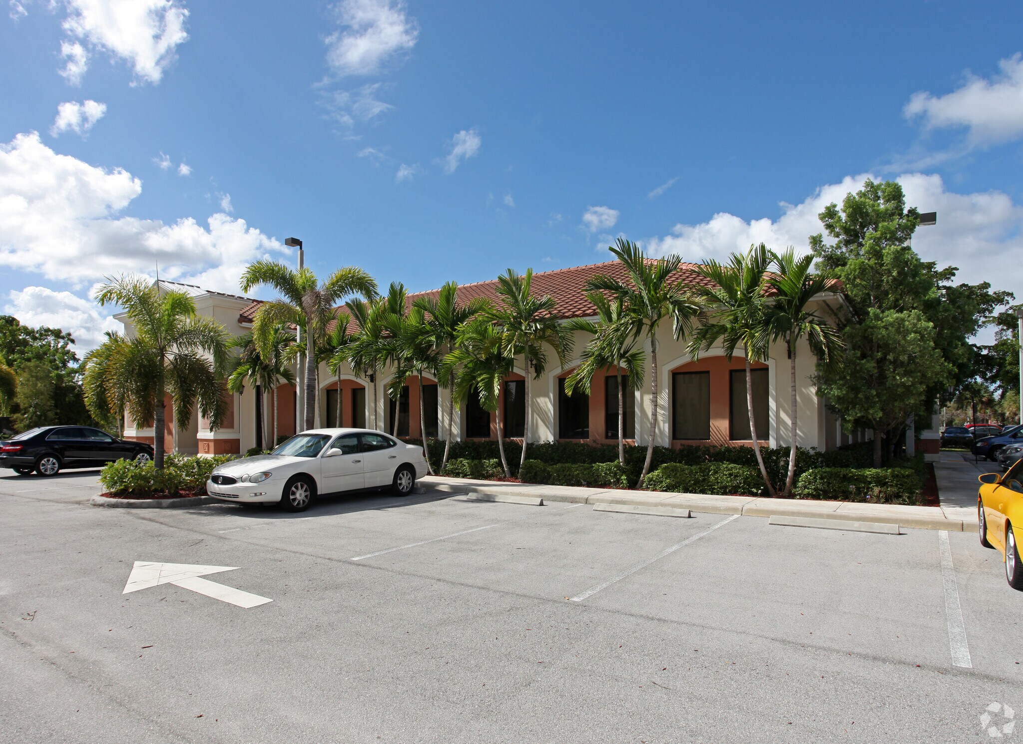 8870 W Oakland Park Blvd, Sunrise, FL à vendre Photo du bâtiment- Image 1 de 70