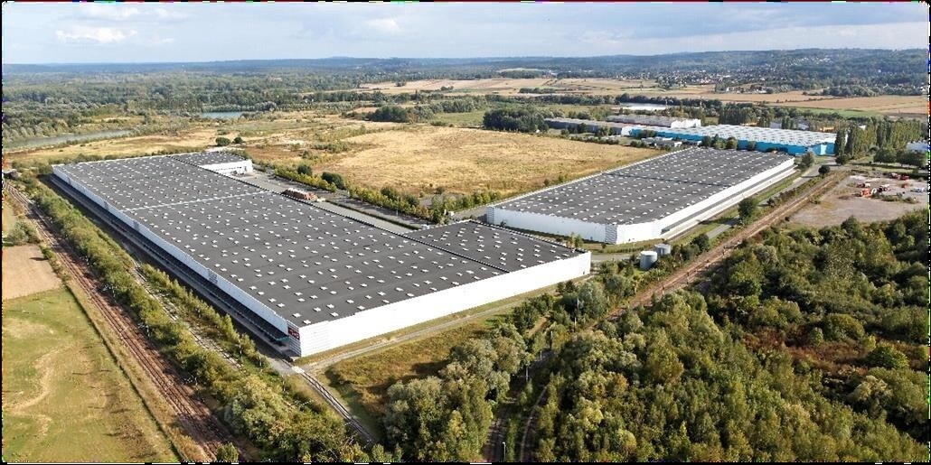 Industrial in Bruyères-sur-Oise for lease Building Photo- Image 1 of 13