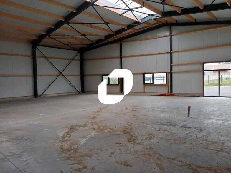 31 Rue Chotard, Le Loroux-Bottereau for sale - Interior Photo - Image 3 of 7