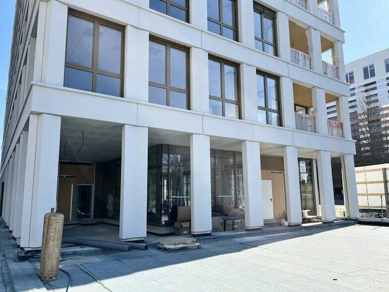 Office in Strasbourg for lease - Building Photo - Image 2 of 12