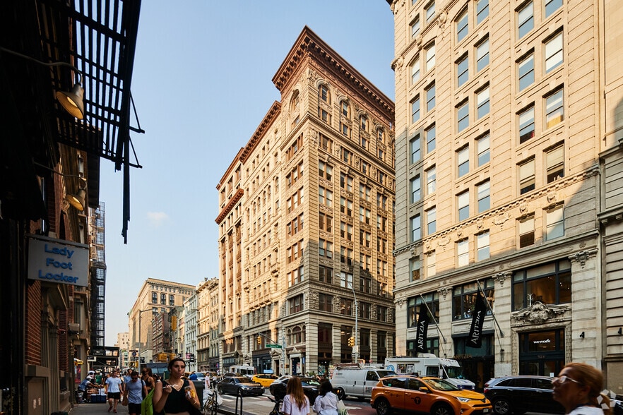 520 Broadway, New York, NY for lease - Building Photo - Image 1 of 5