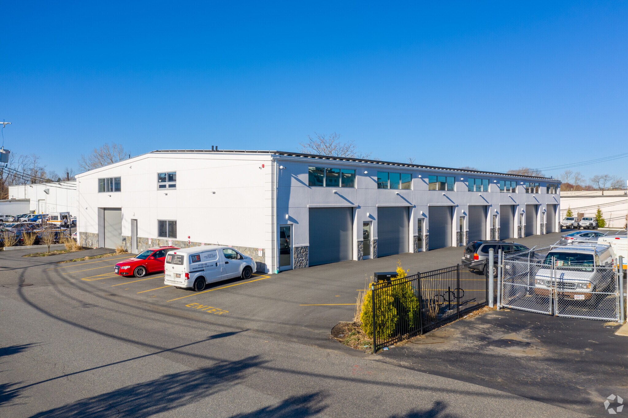 586 Pleasant St, Watertown, MA for lease Building Photo- Image 1 of 20