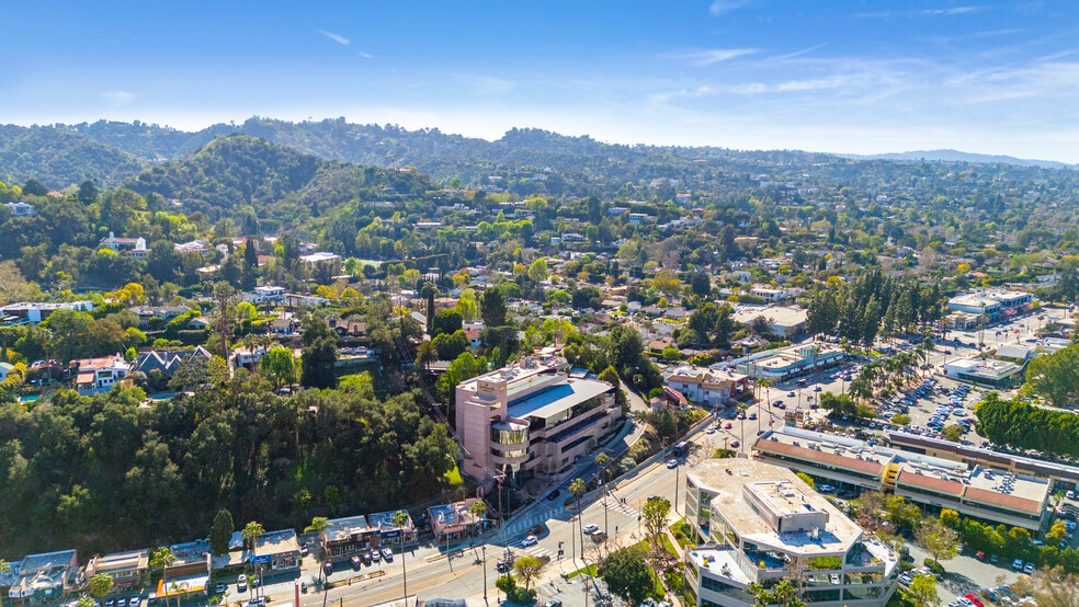 12700 Ventura Blvd, Studio City, CA for lease - Aerial - Image 2 of 6