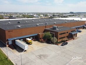 4236-4240 Rider Trail N, Earth City, MO à louer Photo intérieure- Image 2 de 3