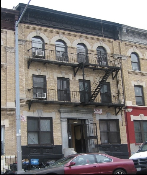 2322 Bedford Ave, Brooklyn, NY à vendre Photo principale- Image 1 de 17