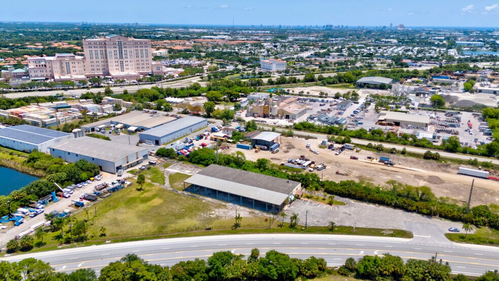 7030 N Haverhill Rd, Riviera Beach, FL à louer - Aérien - Image 2 de 7