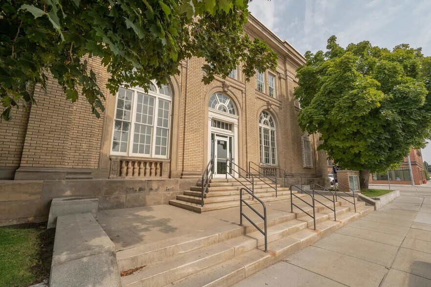 591 Park Ave, Idaho Falls, ID à louer - Photo du bâtiment - Image 2 de 10