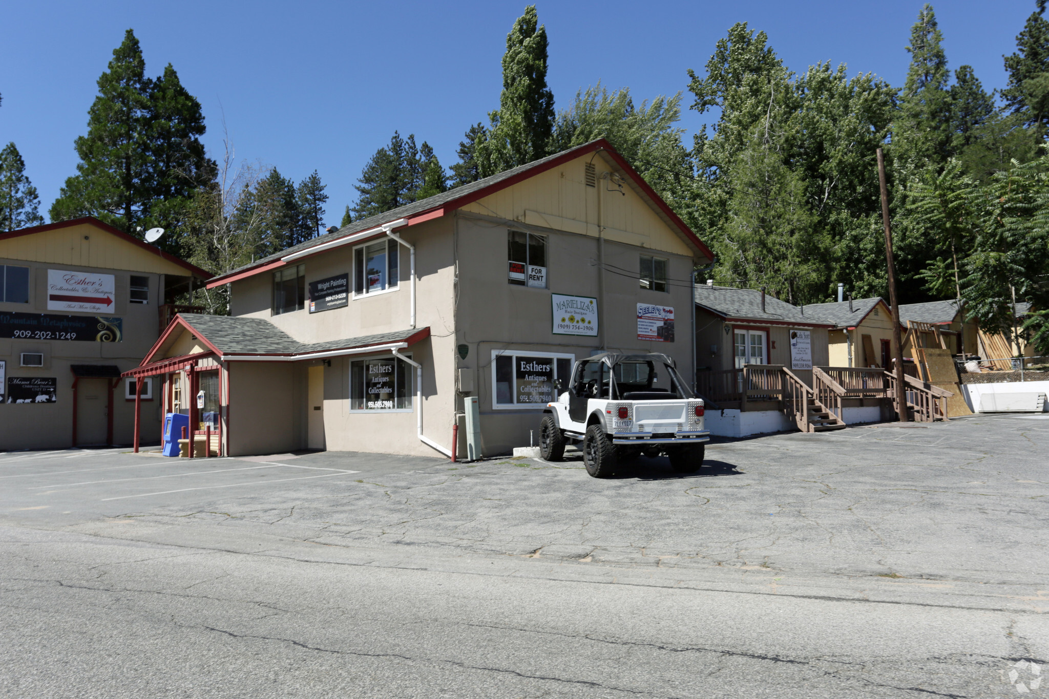 23930 Lake Dr, Crestline, CA à vendre Photo principale- Image 1 de 1