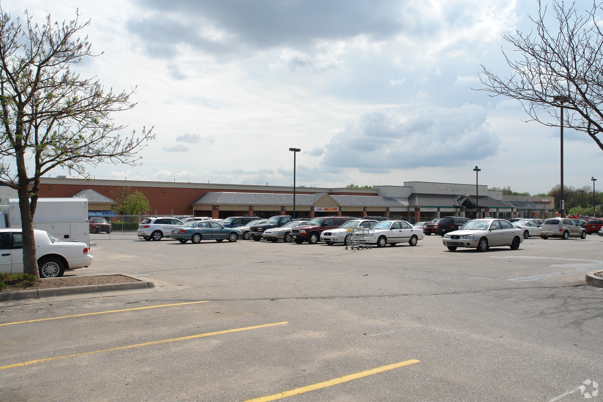 7707 E Central Ave, Wichita, KS for lease Primary Photo- Image 1 of 7