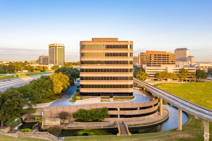 511 E John Carpenter Fwy, Irving, TX à louer - Photo du bâtiment - Image 2 de 9