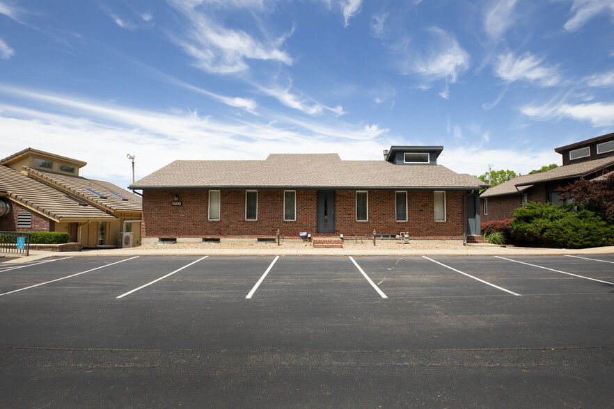 4600 W 90th Ter, Prairie Village, KS for lease - Building Photo - Image 1 of 4