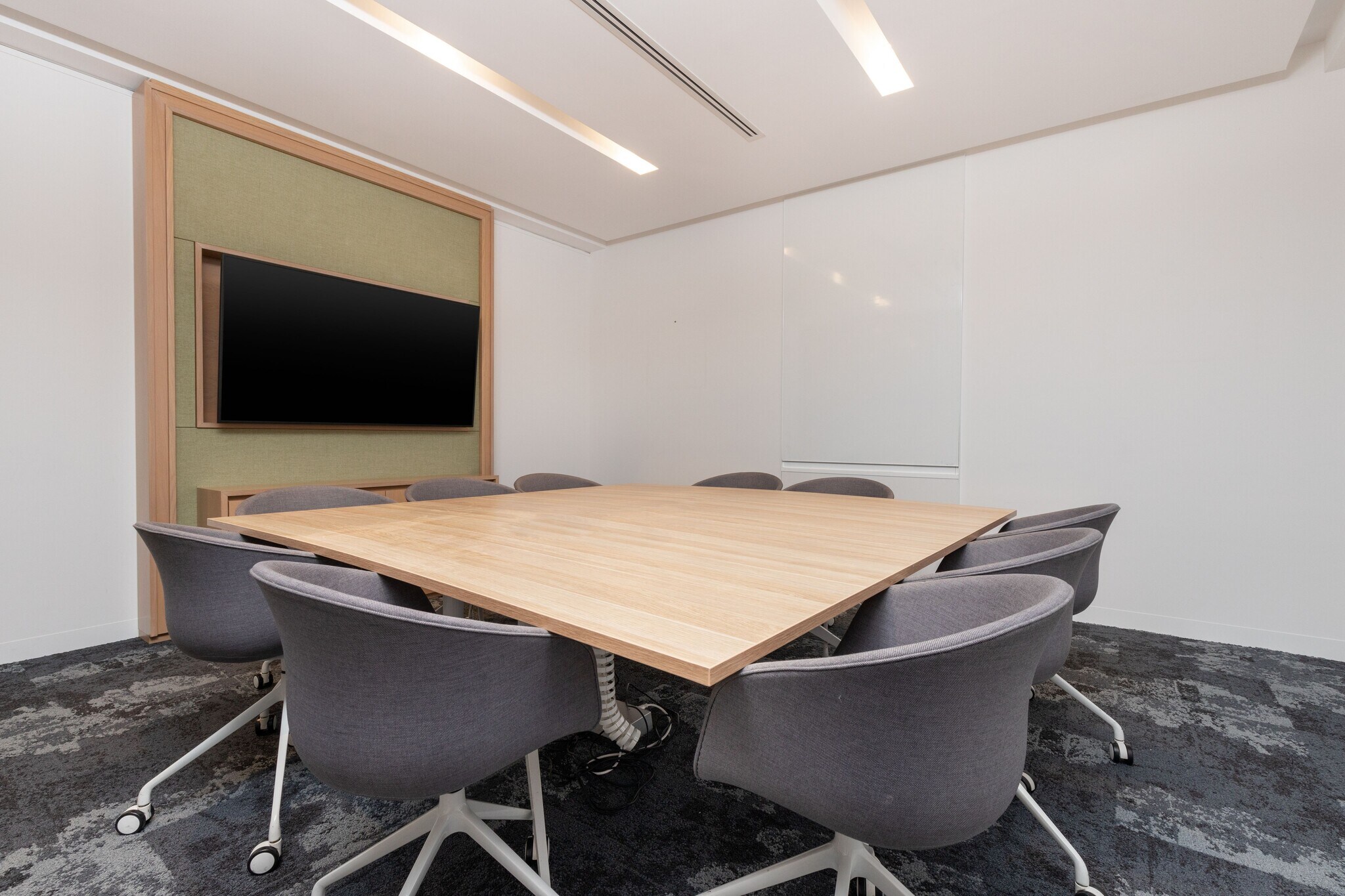 81-81A Bridge Rd, East Molesey for lease Interior Photo- Image 1 of 10