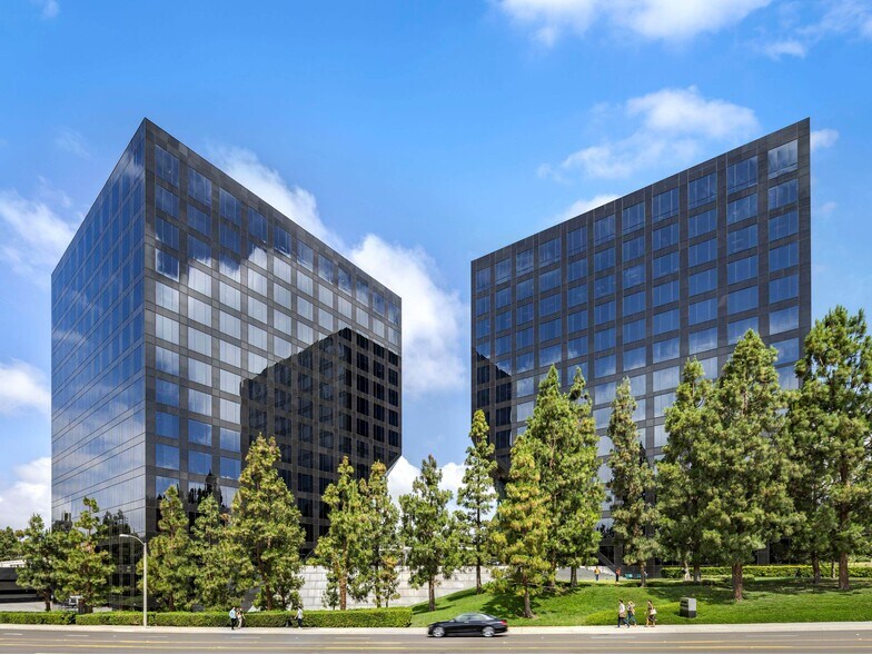 19800 MacArthur Blvd, Irvine, CA à louer - Photo du bâtiment - Image 1 de 6