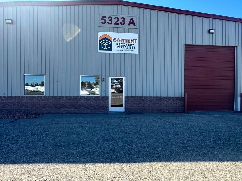 5323 Dixie Hwy, Waterford, MI à louer - Photo du bâtiment - Image 2 de 10