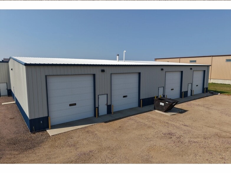 47174 Haylie St, Sioux Falls, SD for sale - Building Photo - Image 3 of 10