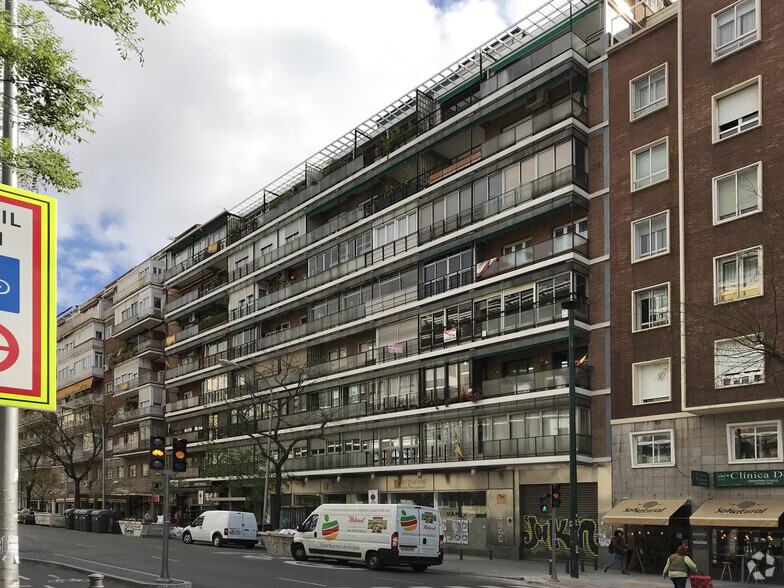 Calle De Santa Engracia, 132, Madrid, Madrid for sale - Building Photo - Image 1 of 2