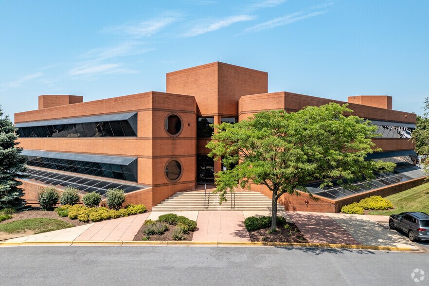 1300 Piccard Dr, Rockville, MD à louer - Photo du bâtiment - Image 3 de 13