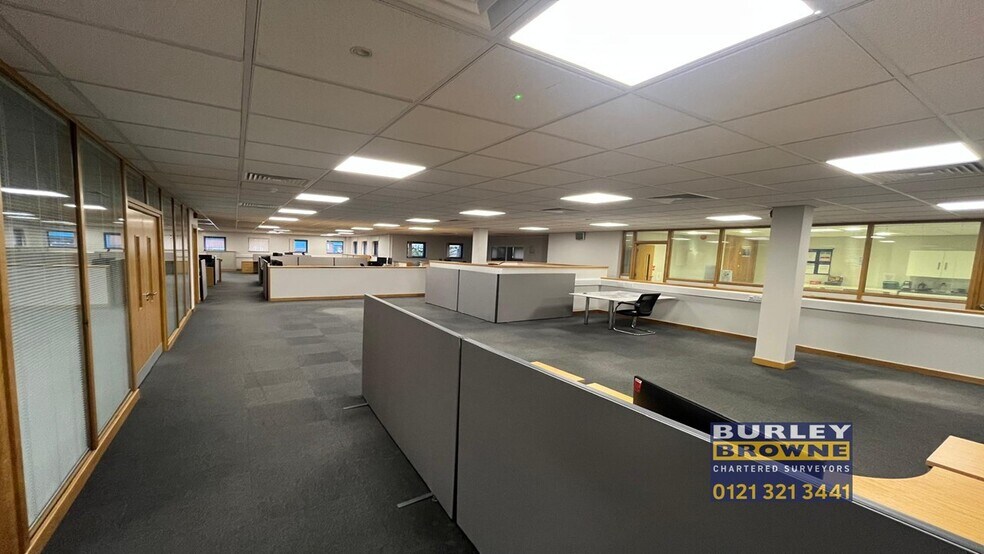 Halsall Electrical, Progress Business Centre, Brookfield Dr, Cannock à louer - Photo du bâtiment - Image 2 de 11