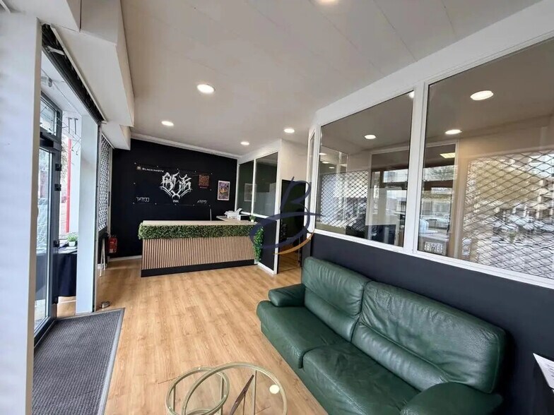 6 Rue Pontcottier, Bourgoin-Jallieu for lease - Interior Photo - Image 2 of 9
