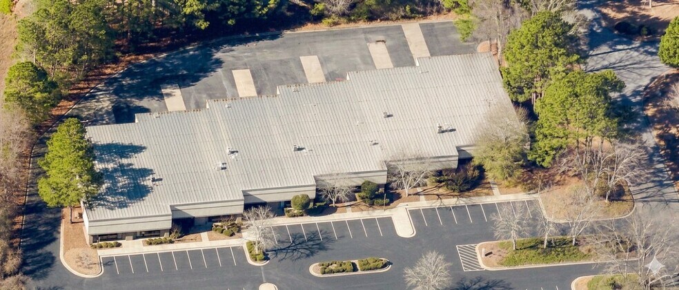 4040 Nine McFarland Dr, Alpharetta, GA à louer - Photo du bâtiment - Image 3 de 4