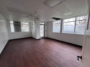 4759-4779 Lynwood Center Rd NE, Bainbridge Island, WA for lease Interior Photo- Image 2 of 4