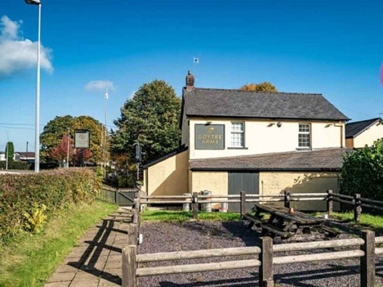 534 School Ln, Pontypool à louer - Photo du bâtiment - Image 2 de 4