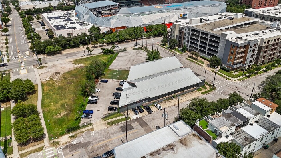 815 Emancipation Ave, Houston, TX for lease - Building Photo - Image 1 of 33