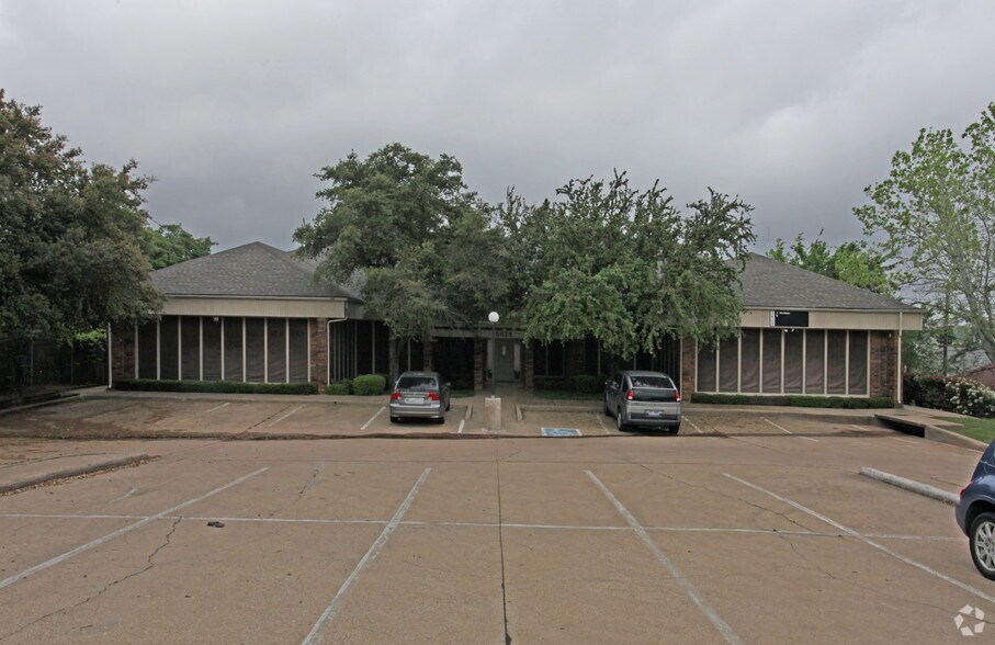 5628 SW Green Oaks Blvd, Arlington, TX à vendre - Photo principale - Image 1 de 3
