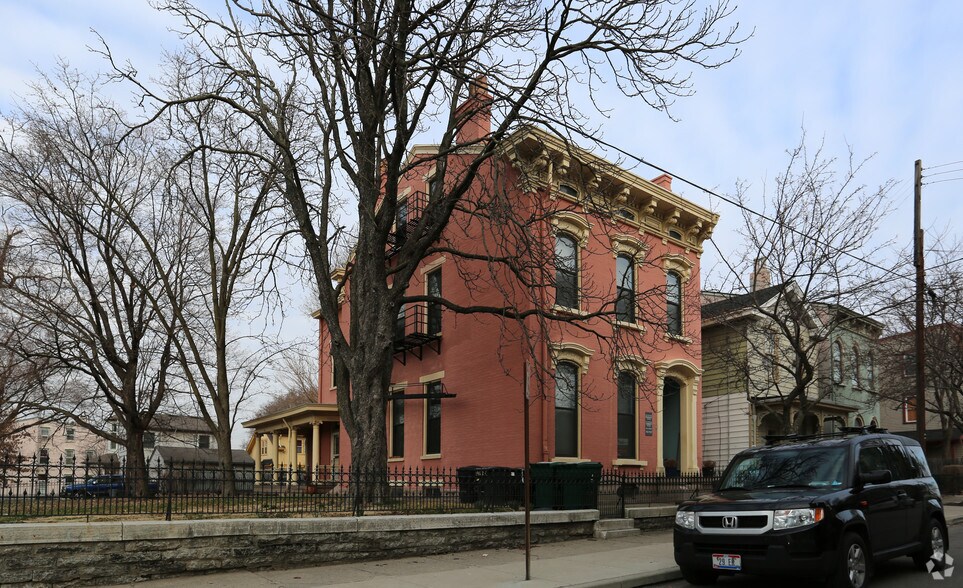 2951 Sidney Ave, Cincinnati, OH à vendre - Photo principale - Image 2 de 19