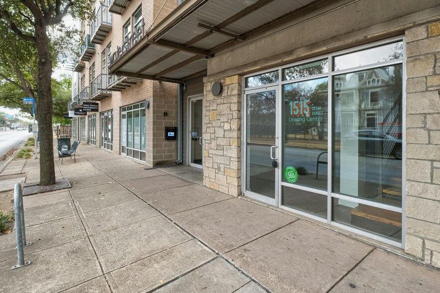 1601 E Cesar Chavez St, Austin, TX for lease - Building Photo - Image 2 of 12