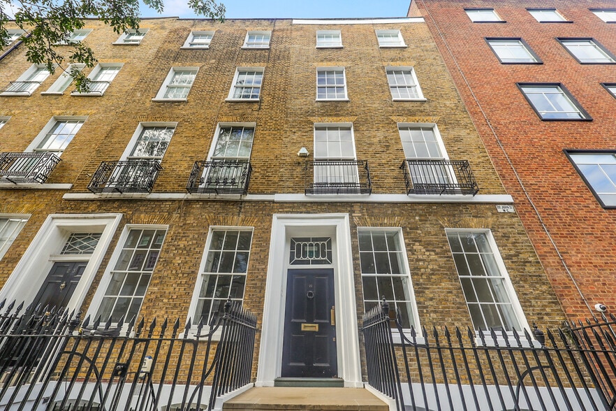 22 John St, Londres à louer - Photo du bâtiment - Image 2 de 29