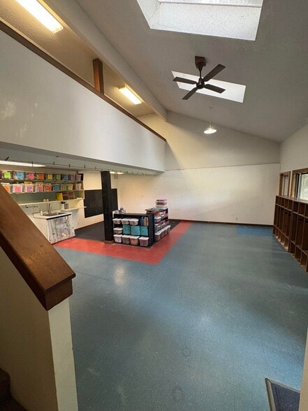 2505 E Walnut St, Columbia, MO for lease - Building Photo - Image 3 of 11