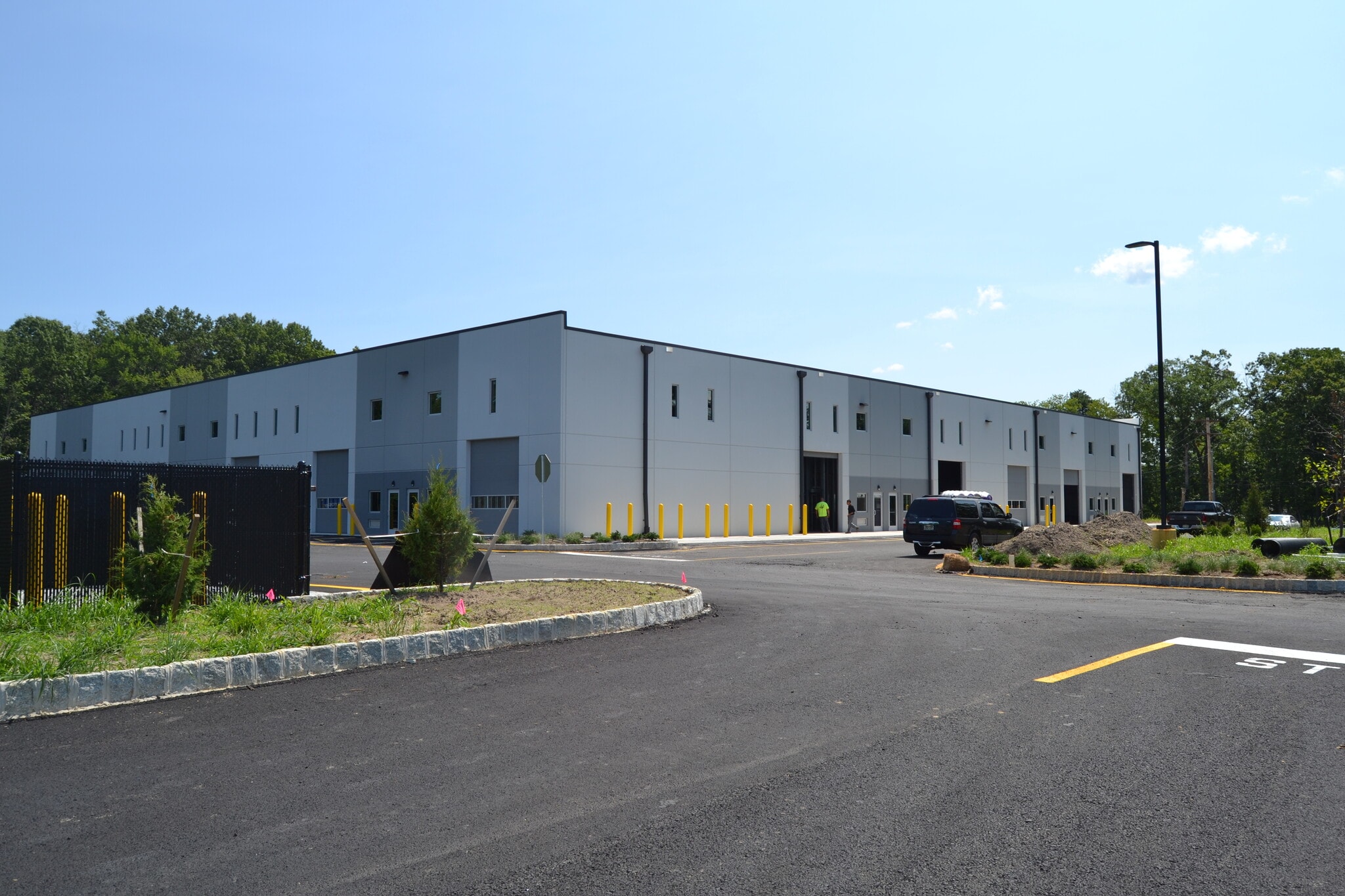 414 Texas Rd, Morganville, NJ for lease Interior Photo- Image 1 of 9