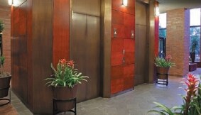 9901 W Interstate 10, San Antonio, TX à louer - Photo du bâtiment - Image 2 de 28