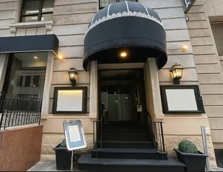 Plus de détails pour 117 W 58th St, New York, NY - Commerce de détail à louer