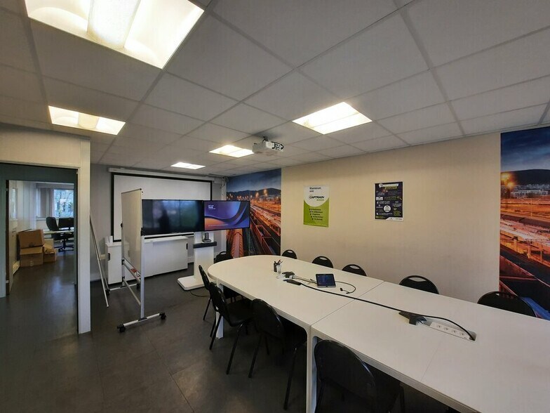 Office in Rouen for sale - Interior Photo - Image 3 of 9