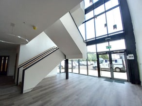 Willie Snaith Rd, Newmarket for lease Interior Photo- Image 1 of 6
