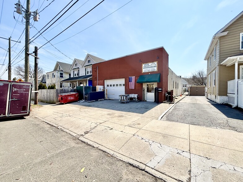 34 Baxter Ave, Stamford, CT for sale - Building Photo - Image 2 of 12