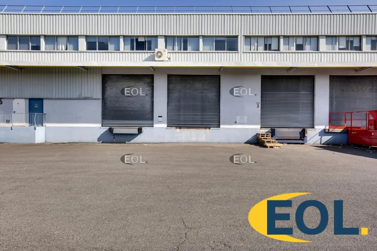 Flex in Goussainville for lease Building Photo- Image 1 of 17