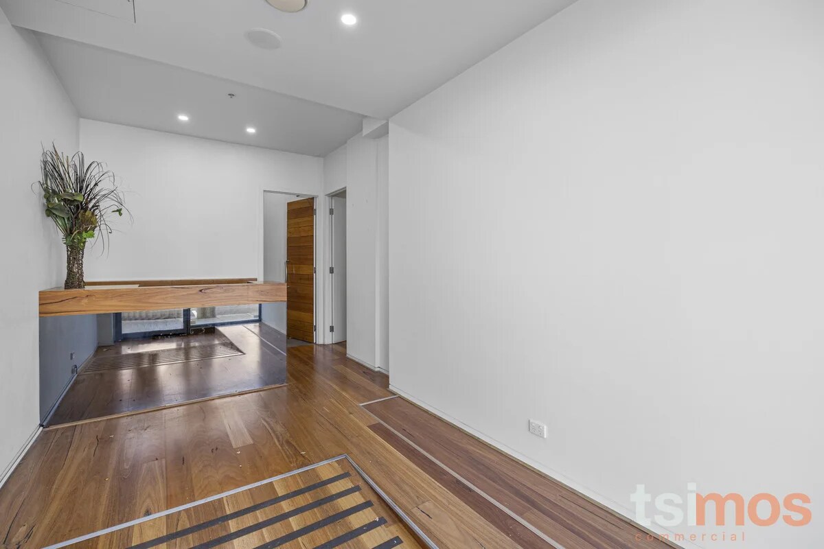 37-39 Station Rd, Melbourne, VIC 3192 - Unit 5 - - Interior Photo - Image 2 of 3