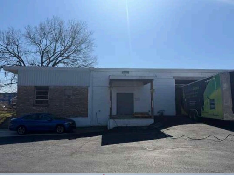 111 S 10th St, Lemoyne, PA for lease - Building Photo - Image 2 of 9