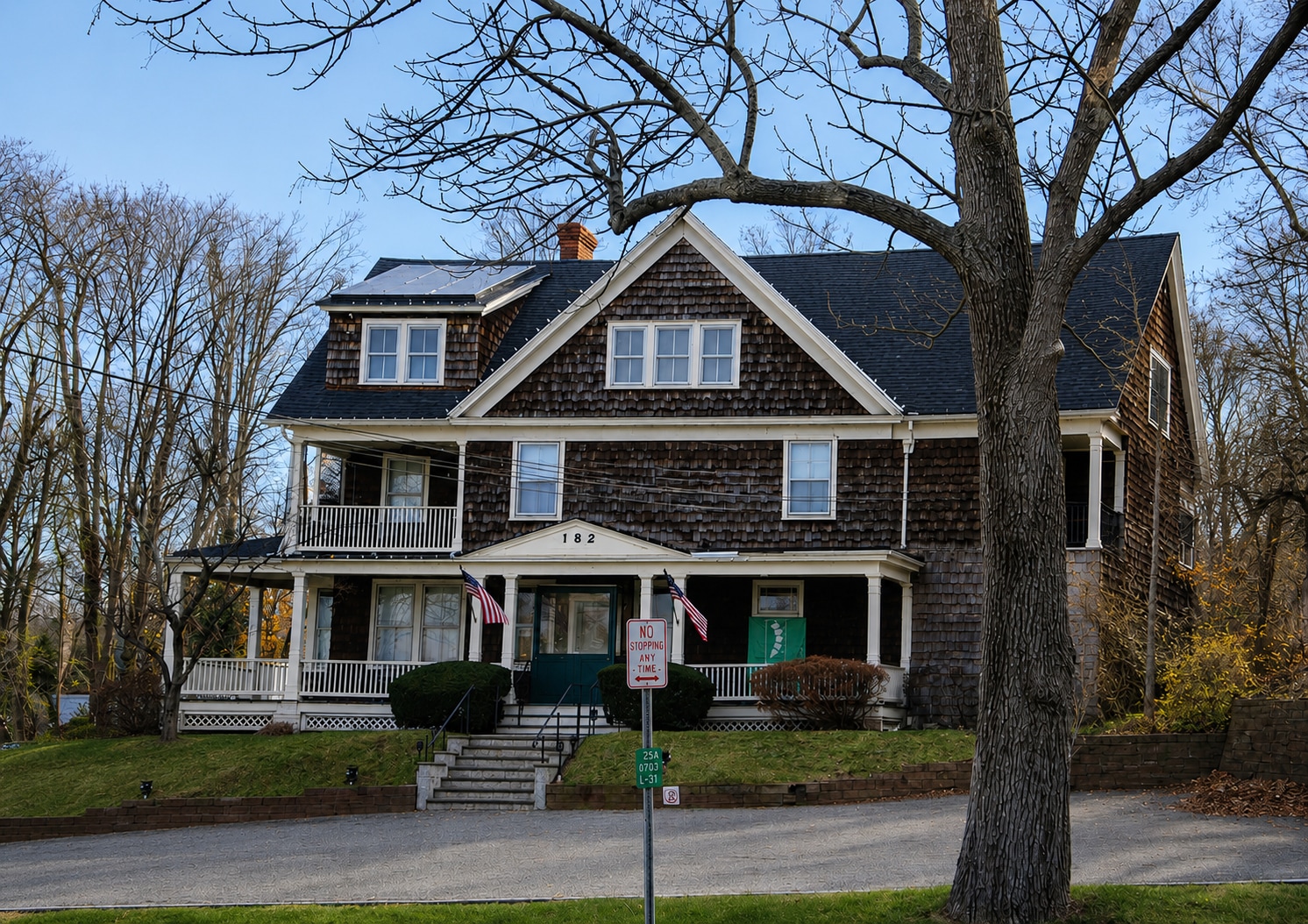 182 Main St, Huntington, NY for lease Interior Photo- Image 1 of 7