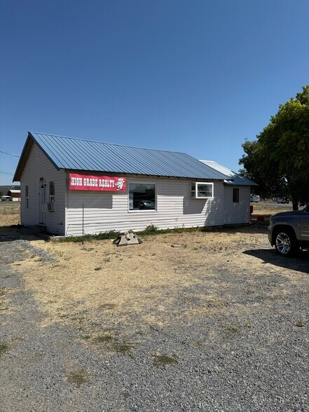 1302 N East St, Alturas, CA à vendre - Photo du bâtiment - Image 2 de 23