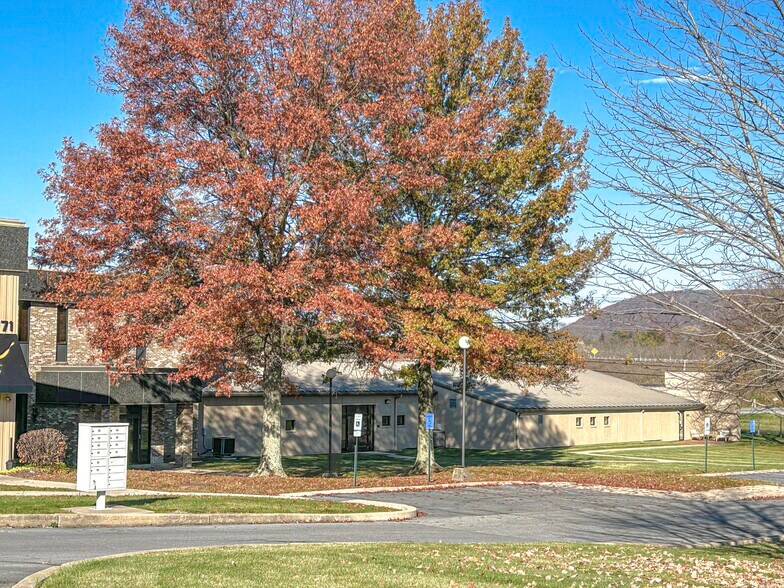 171 Technology Dr, Boalsburg, PA à vendre - Photo du bâtiment - Image 3 de 4