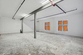 2517 Bull St, Savannah, GA for lease Interior Photo- Image 1 of 1