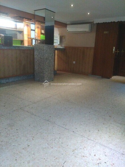 Retail in Cáceres, Cáceres for sale - Building Photo - Image 2 of 15