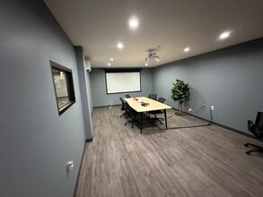 112-118 Jones St, Fuquay Varina, NC for lease Interior Photo- Image 1 of 6